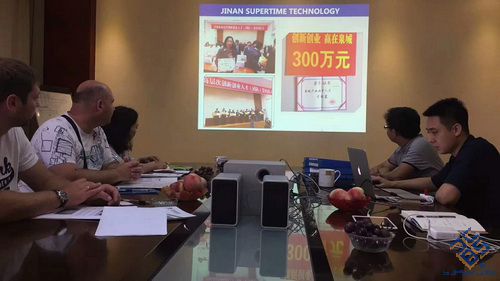 数控角钢线客户参观
